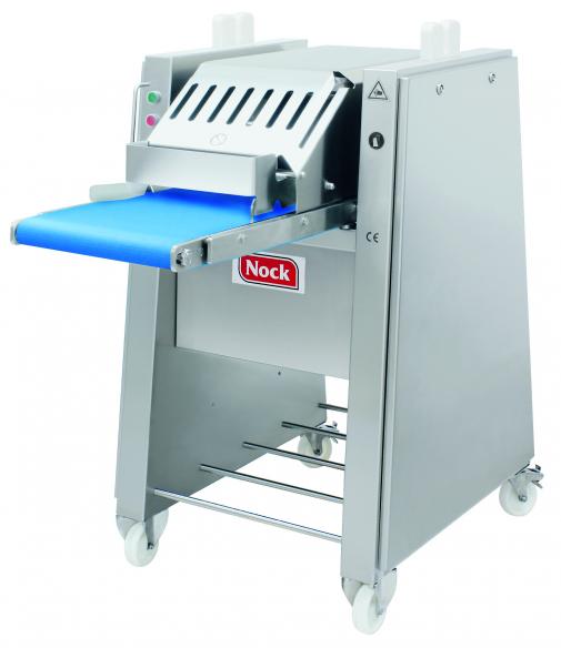Máquina industrial para diseñados para cortar grandes cantidades de productos no congelados sin hueso en lonchas o tiras